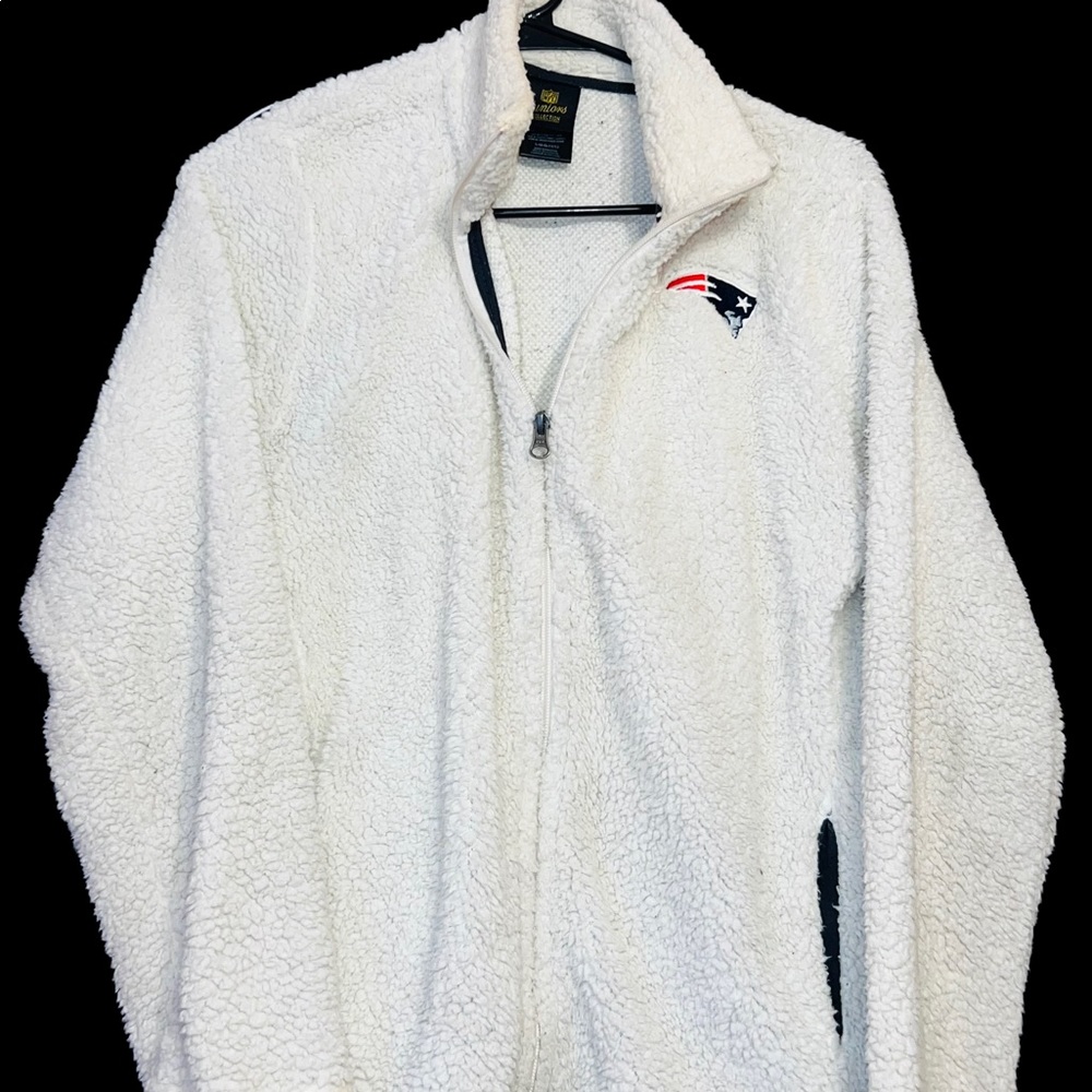 New England Patriot’s zip up fleece 🧥